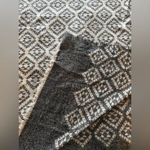 H&M Black & White Rectangular Scarf